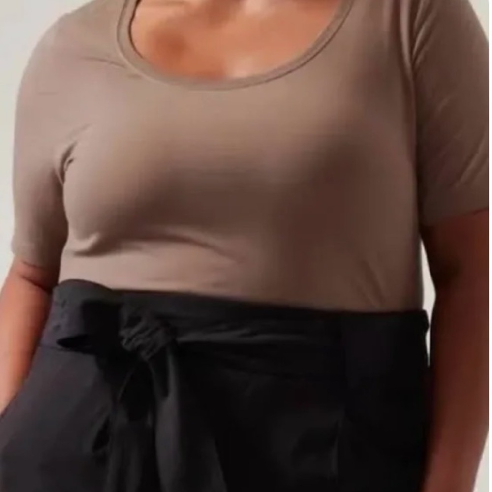 Athleta Outbound Scoop Tee NWT